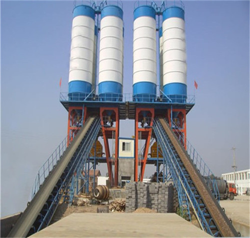 怎么建混凝土攪拌站的地基？
